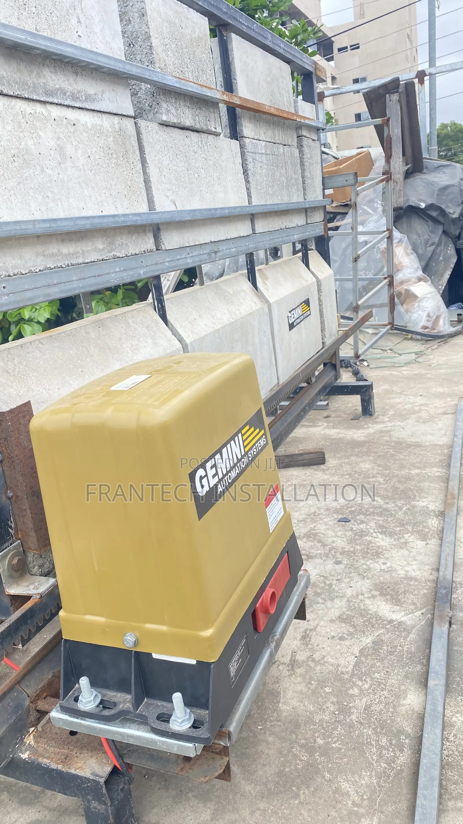 Smart Electric Solar Gate Opener – Installation Available