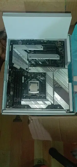 ASUS Rog Strix Z590-a Gaming Wifi