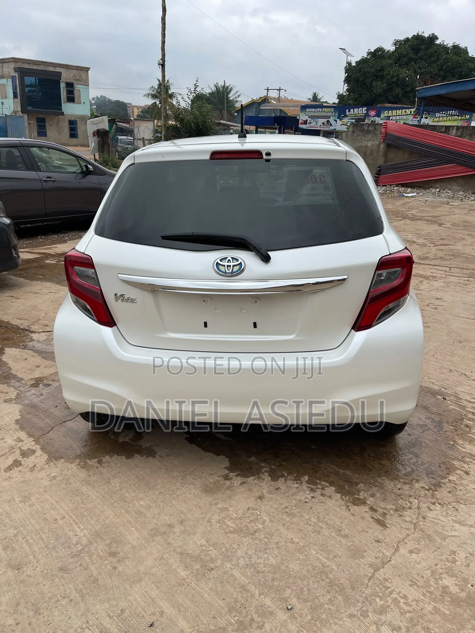 Toyota Vitz 1.3 AWD 3dr 2015 White