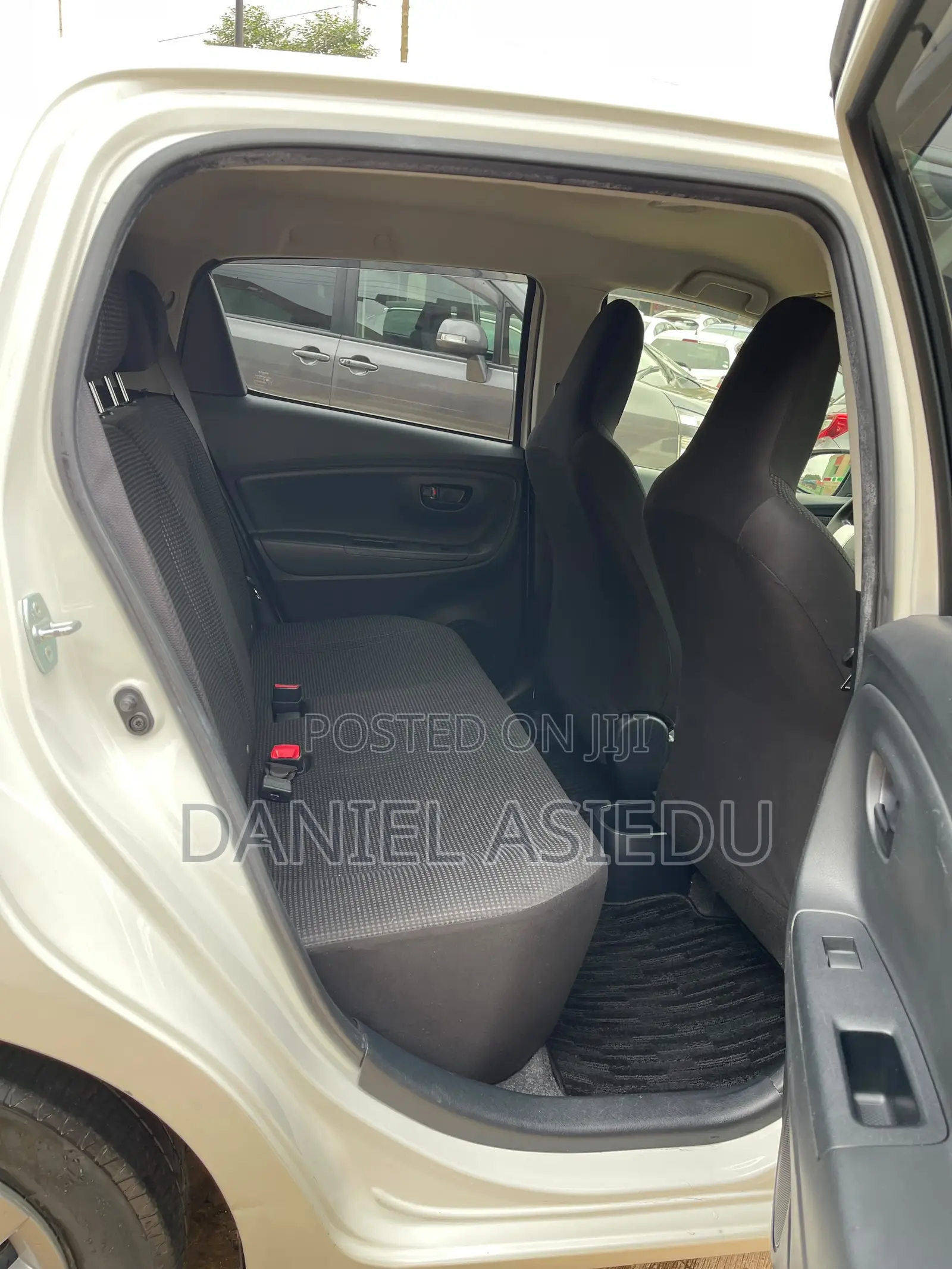 Toyota Vitz 1.3 AWD 3dr 2015 White