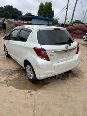 Toyota Vitz 1.3 AWD 3dr 2015 White