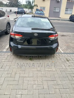 Toyota Corolla LE 2026 Black