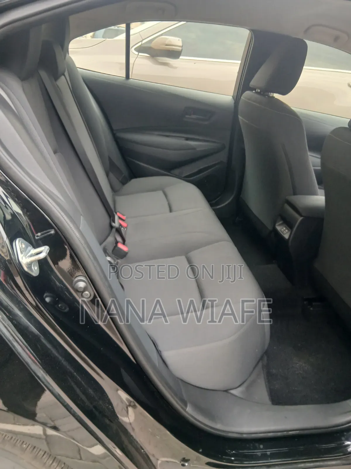 Toyota Corolla LE 2026 Black