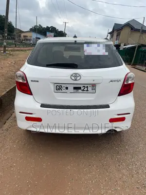 Toyota Matrix 2010 White
