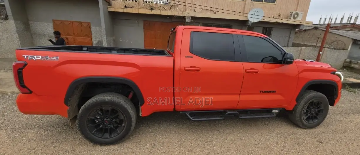 Toyota Tundra 2024 Red
