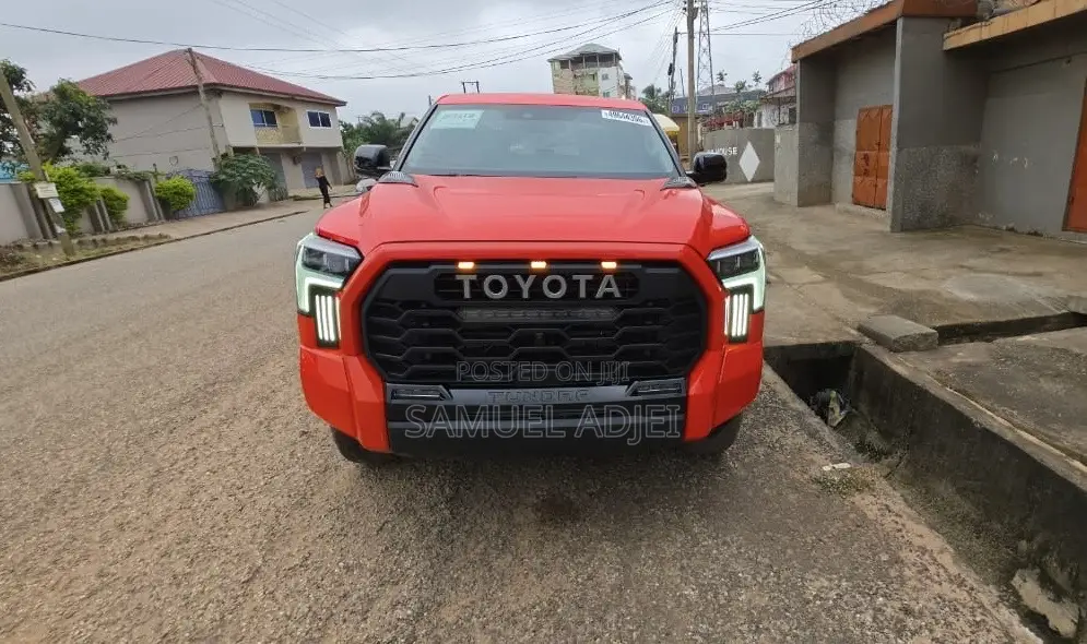 Toyota Tundra 2024 Red