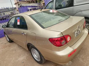 Toyota Corolla 2006 Gold