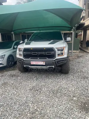 Ford F-150 Raptor 4x4 SuperCab Styleside 5.5 ft. box 133 in. WB 2018