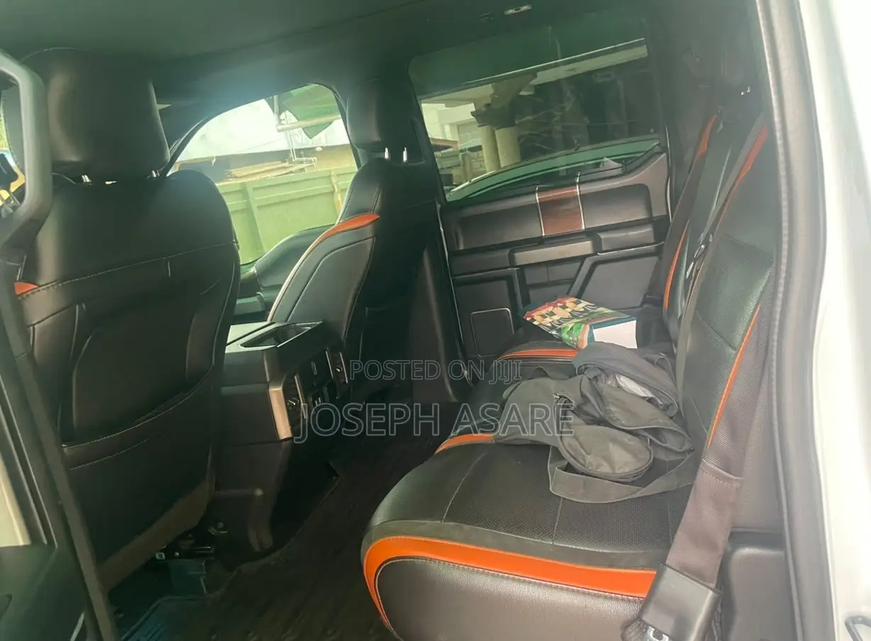 Ford F-150 Raptor 4x4 SuperCab Styleside 5.5 ft. box 133 in. WB 2018