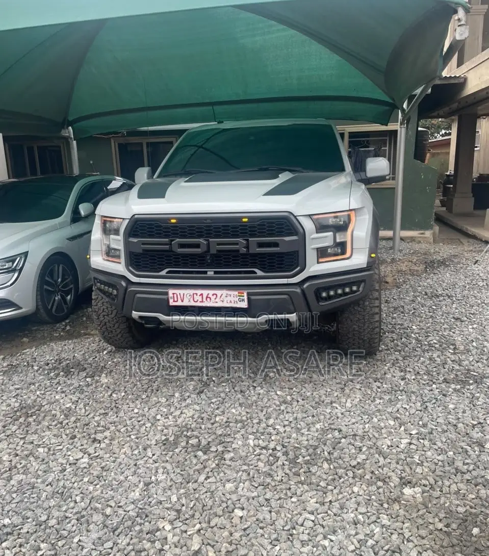 Ford F-150 Raptor 4x4 SuperCab Styleside 5.5 ft. box 133 in. WB 2018