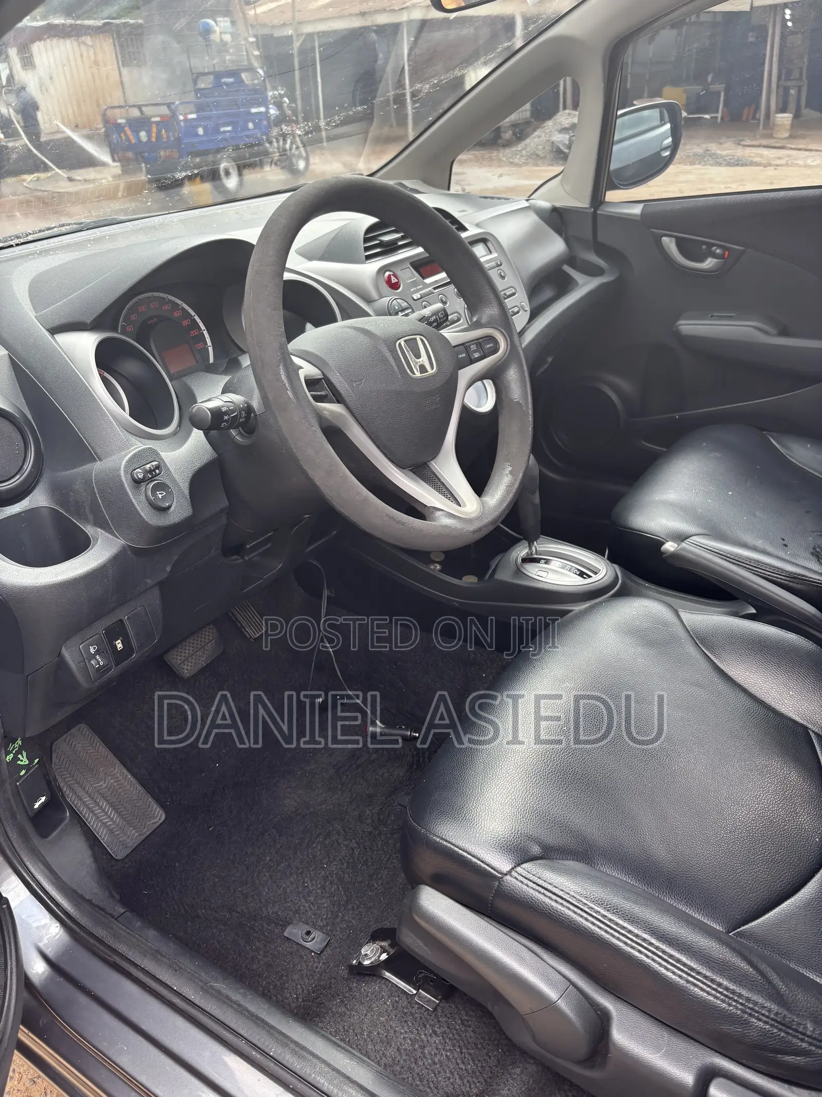 Honda Fit Automatic 2011 Gray