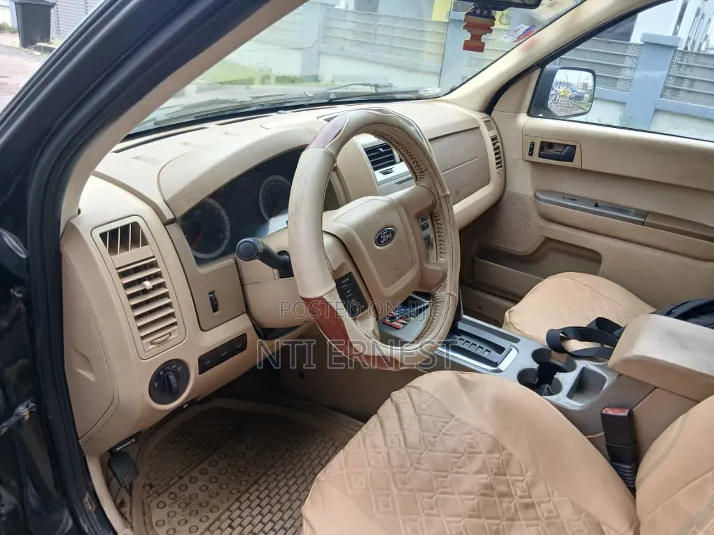 Ford Escape XLS 4WD 2.3 2008 Black