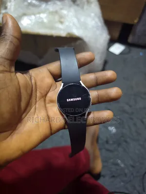 Samsung Galaxy Watch 4