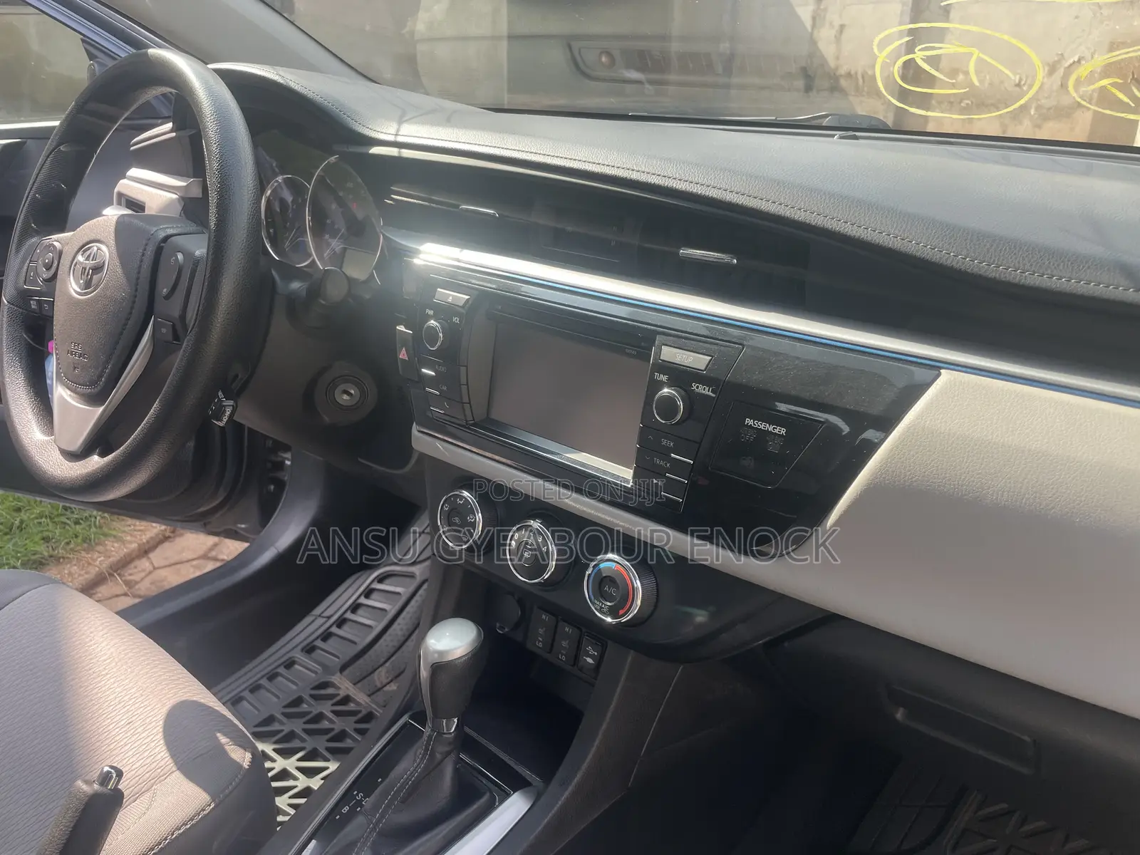 Toyota Corolla 2015 Pearl