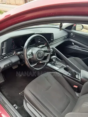 Hyundai Elantra SEL 2021 Red