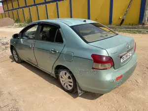 Toyota Belta 2010 Blue