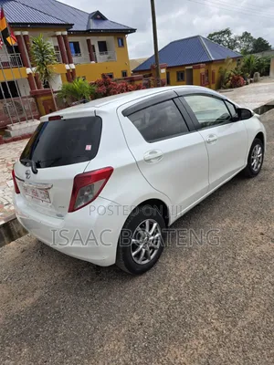 Toyota Vitz 2014 Pearl