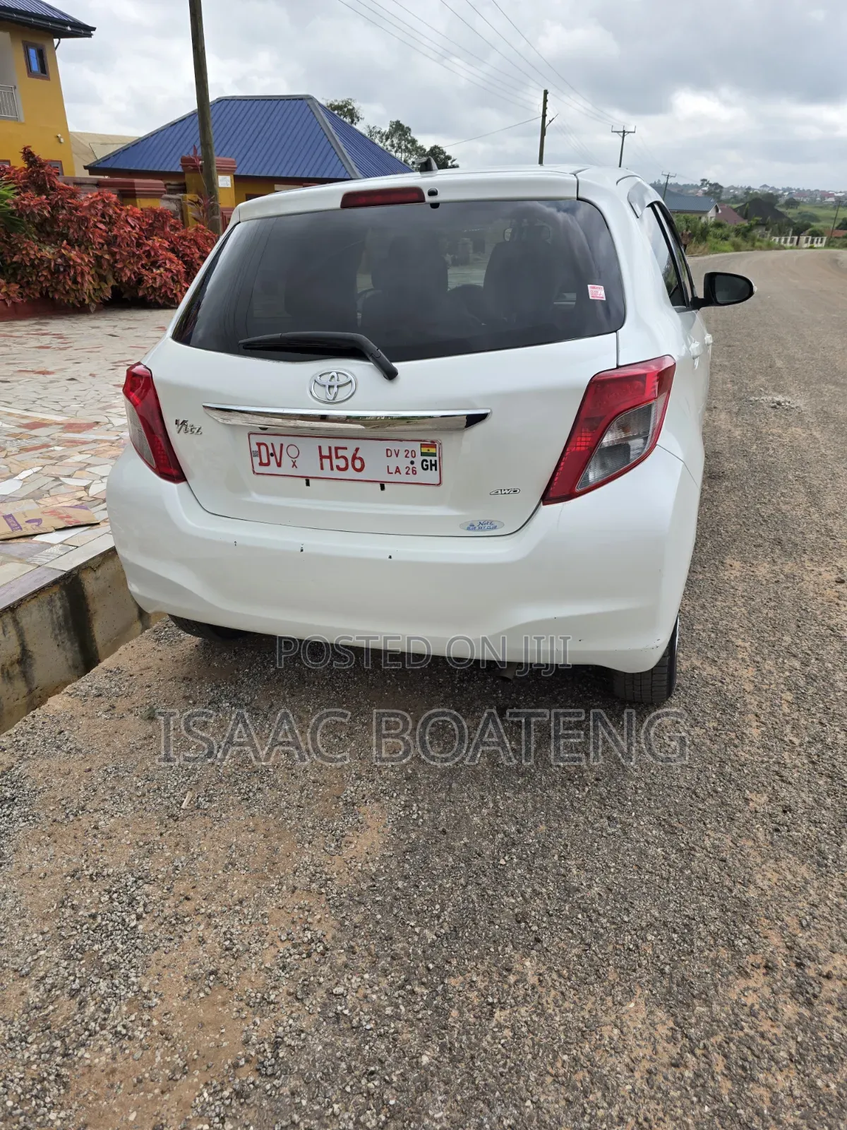 Toyota Vitz 2014 Pearl