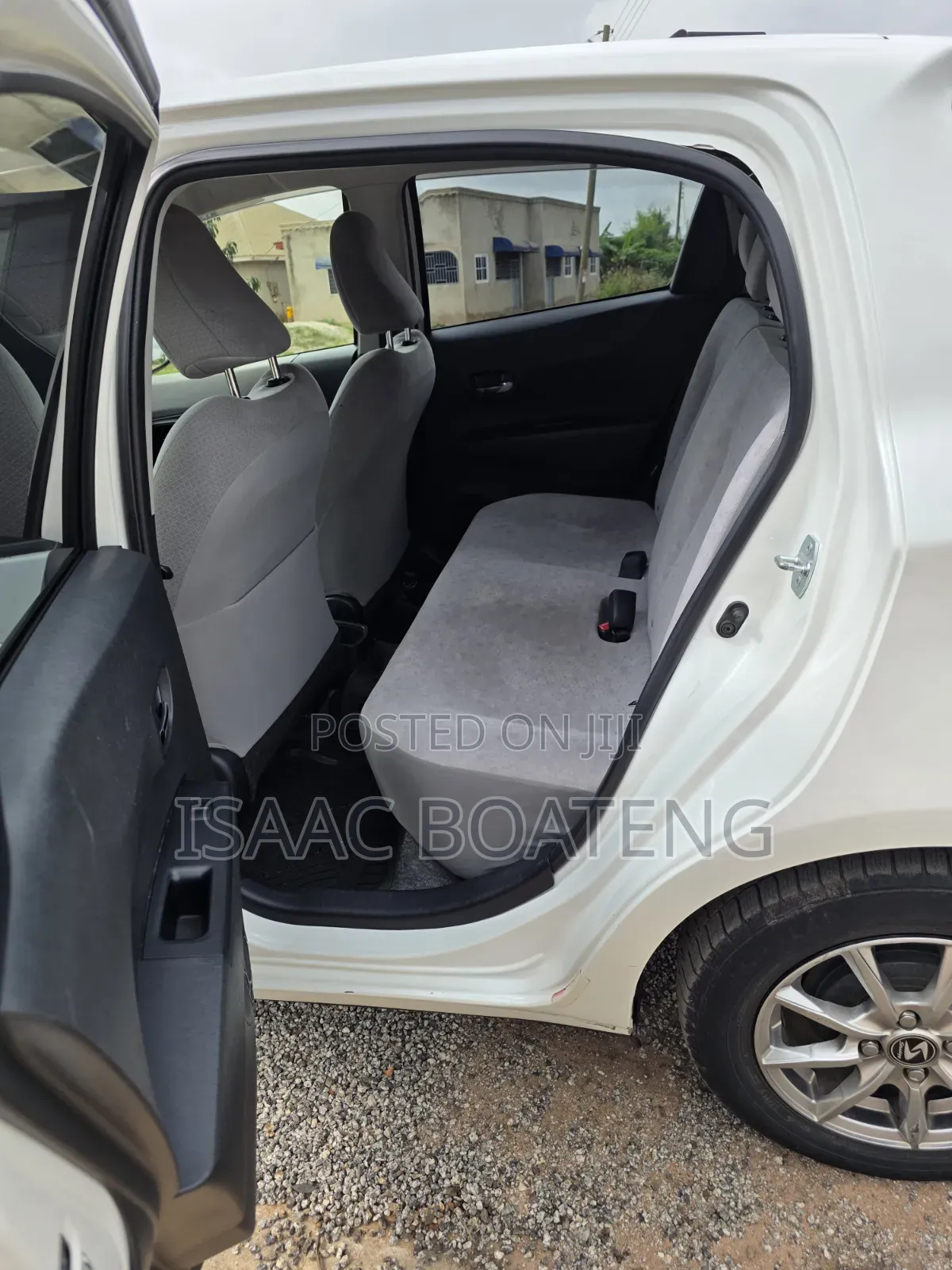 Toyota Vitz 2014 Pearl