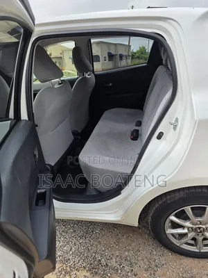 Toyota Vitz 2014 Pearl