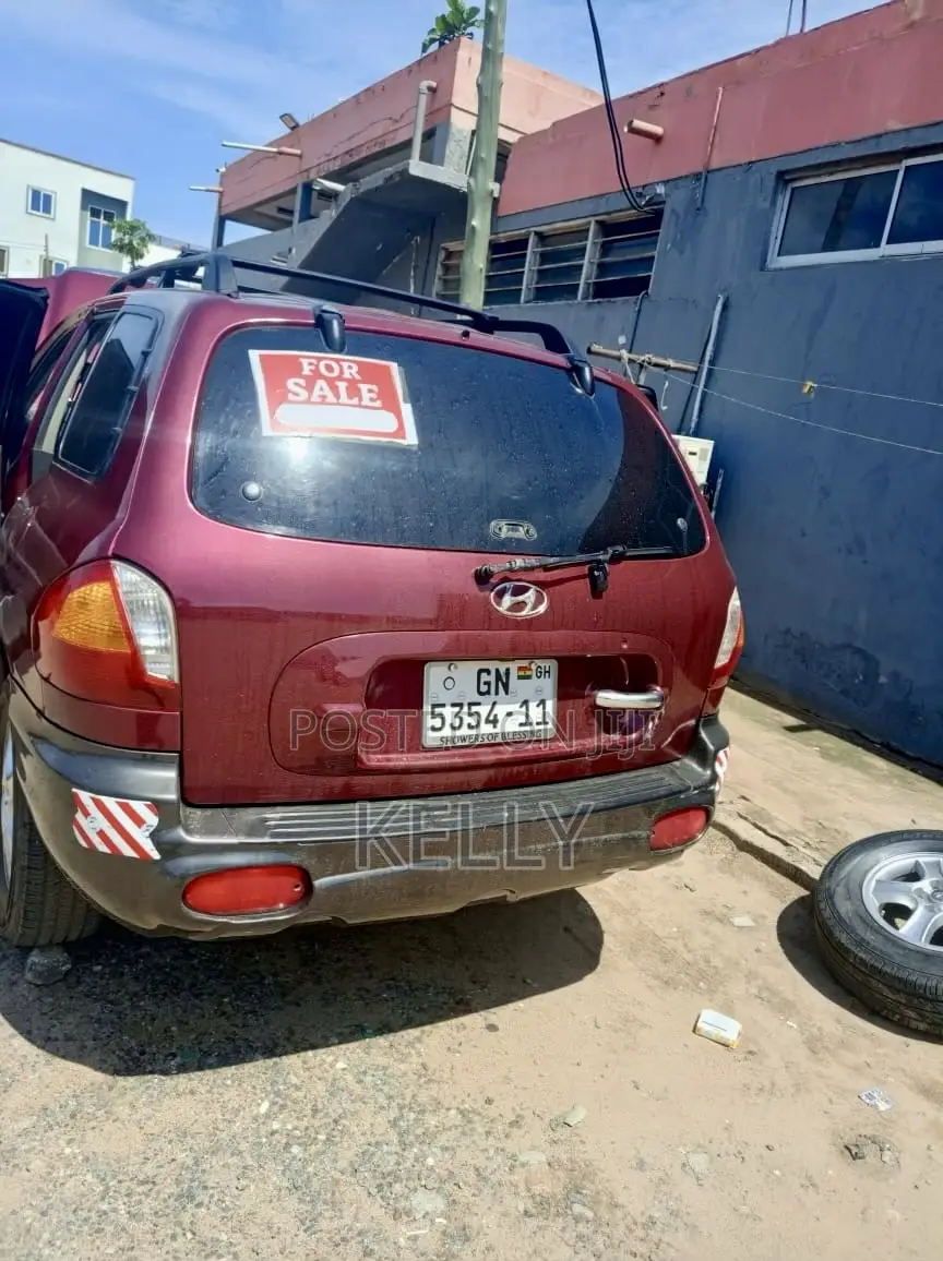 Hyundai Santa Fe 2012 Red