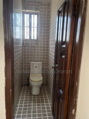 3bdrm Apartment in Spintex, Baatsona Total for rent
