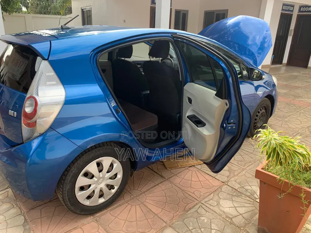 Toyota Aqua G 2014 Blue