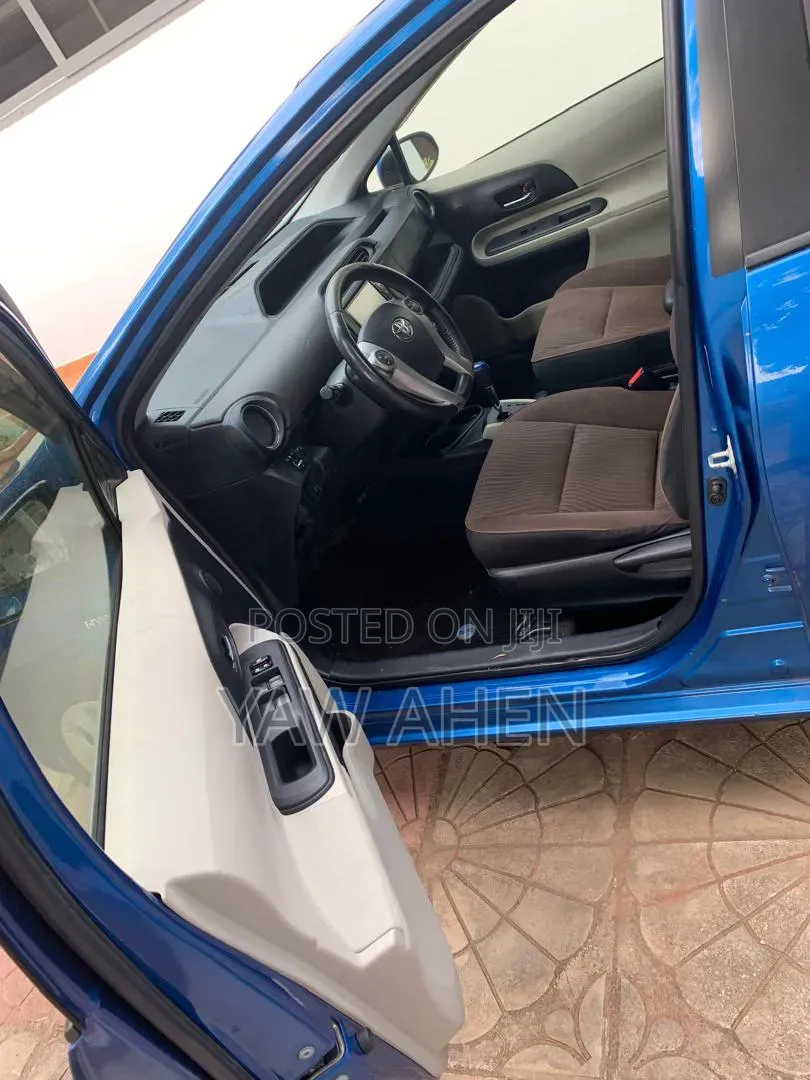 Toyota Aqua G 2014 Blue
