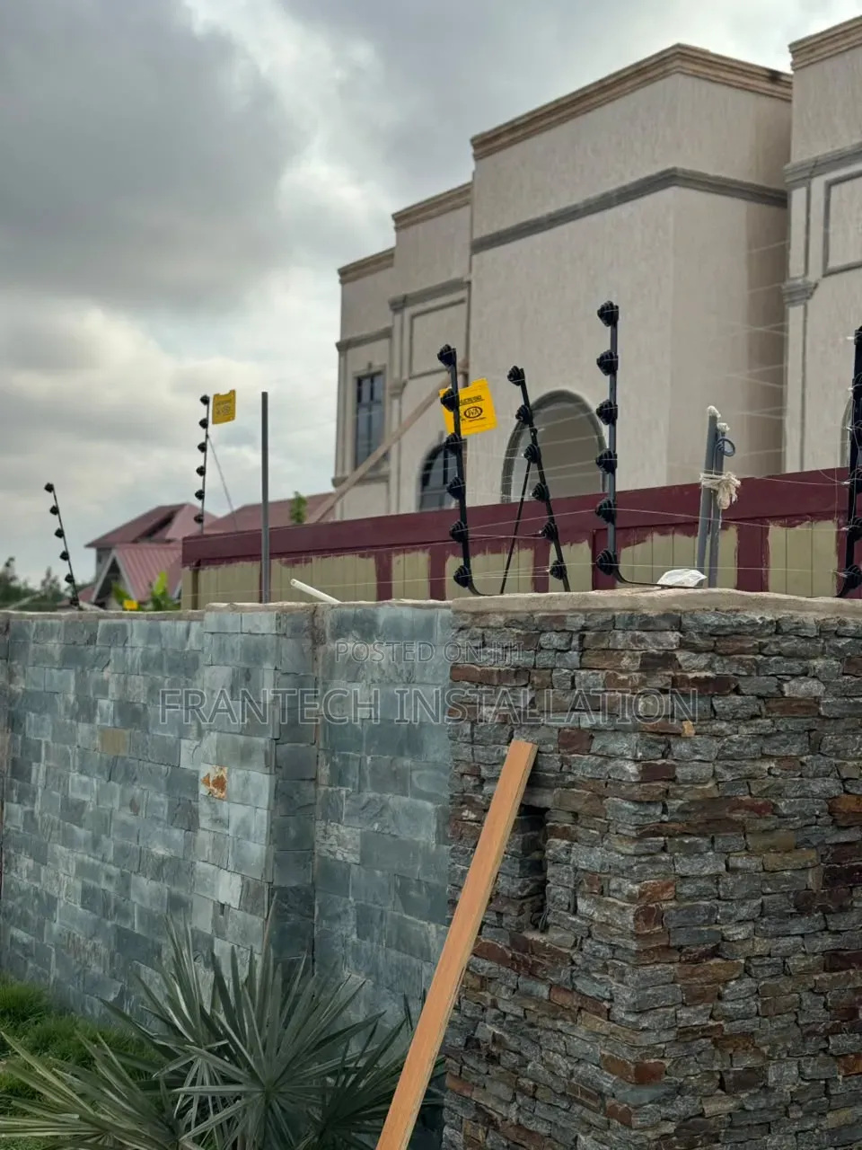 Smart Electric Fence Installer
