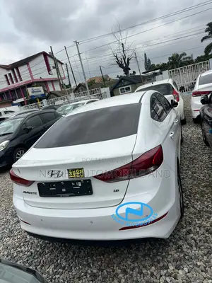 Hyundai Avante 2018 White