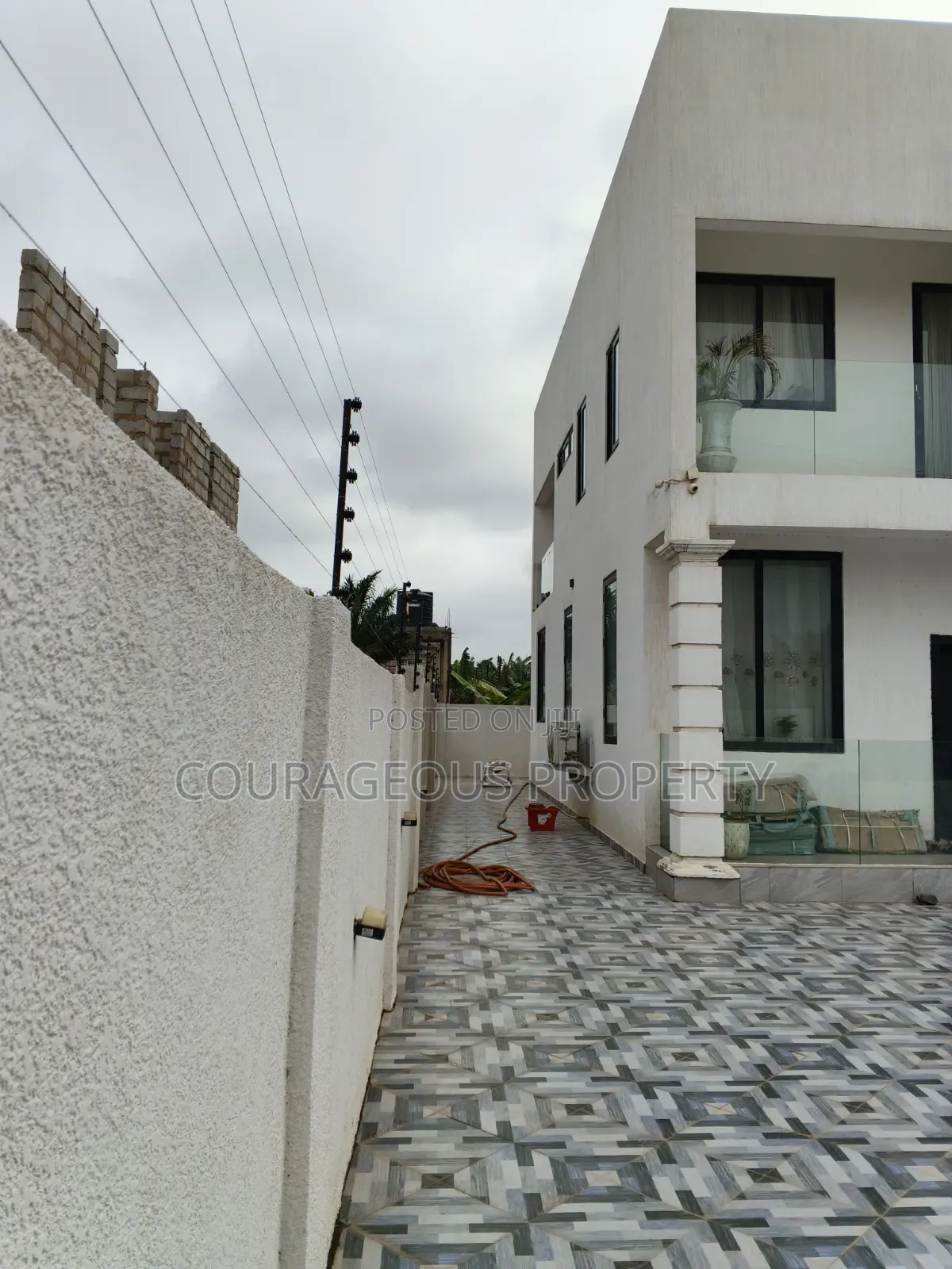 3bdrm House in Domebra, Pokuase for sale