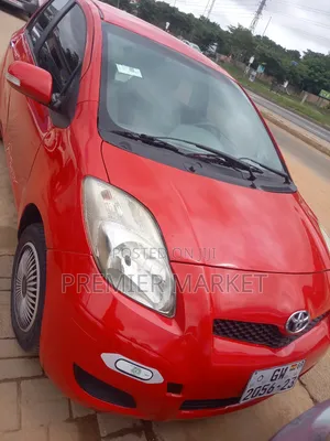 Toyota Vitz 1.3 AWD 5dr 2010 Red