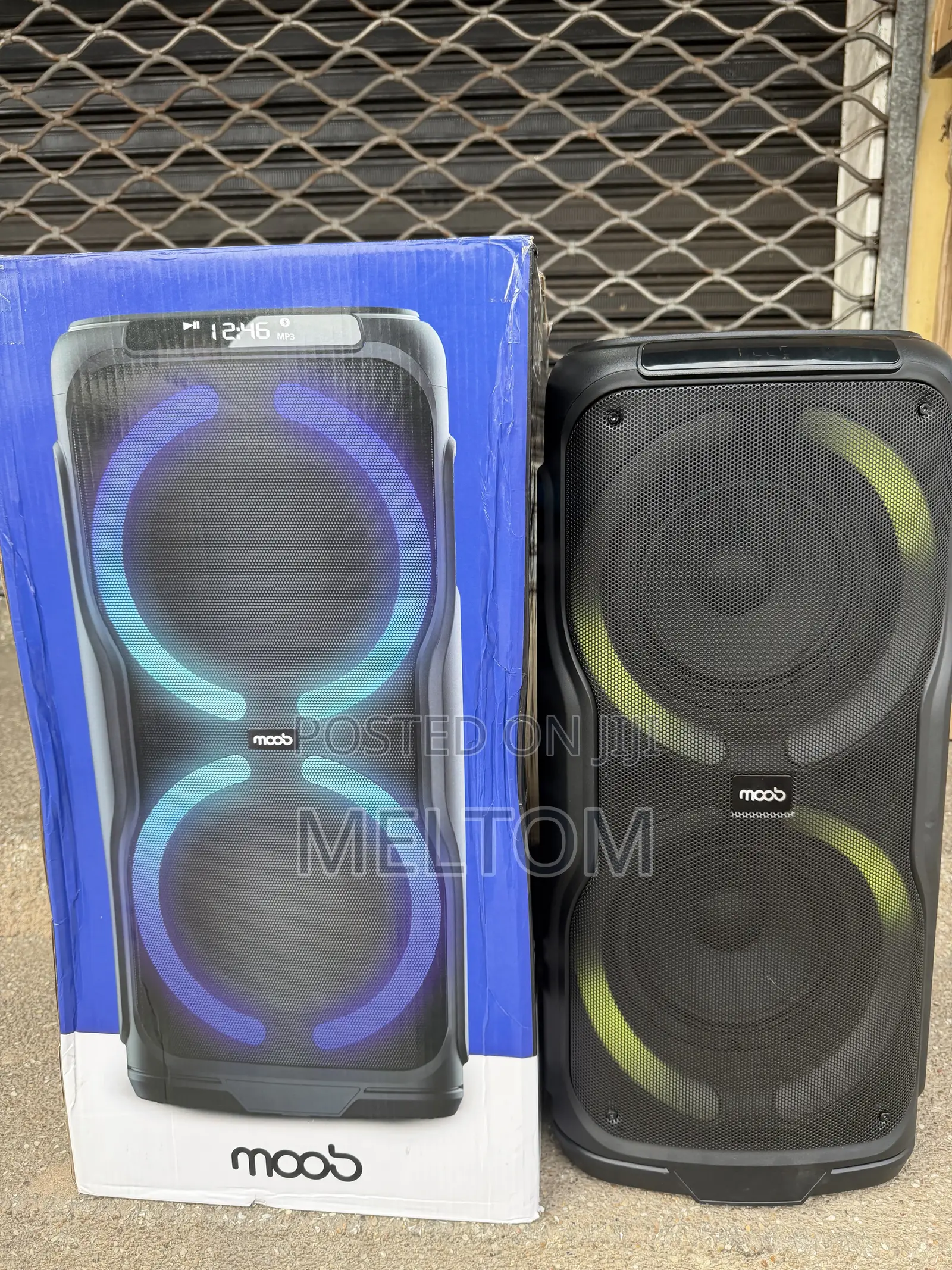 Mood 8x8inches Bluetooth Rechargeable Speaker With 2wireless Mics