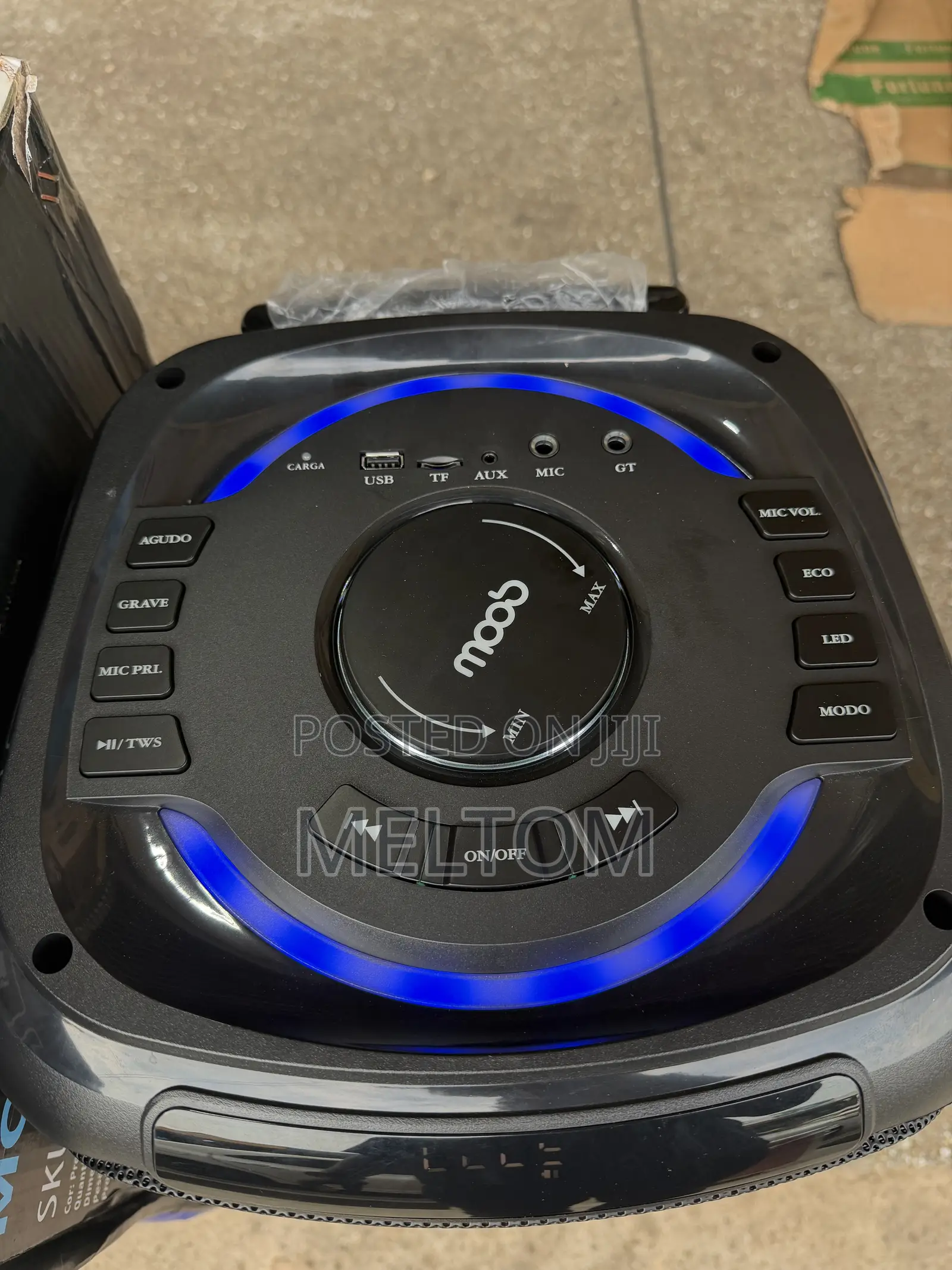 Mood 8x8inches Bluetooth Rechargeable Speaker With 2wireless Mics