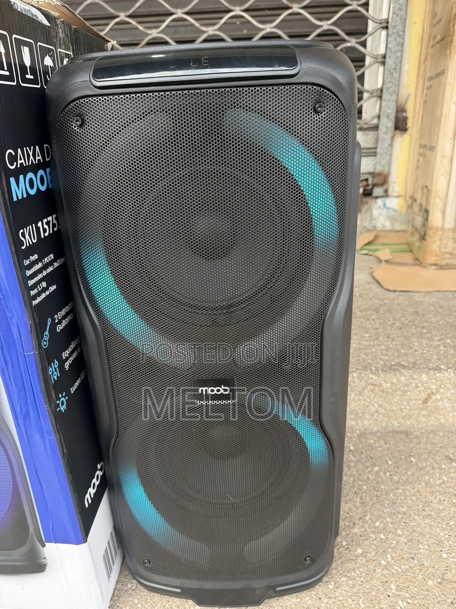 Mood 8x8inches Bluetooth Rechargeable Speaker With 2wireless Mics