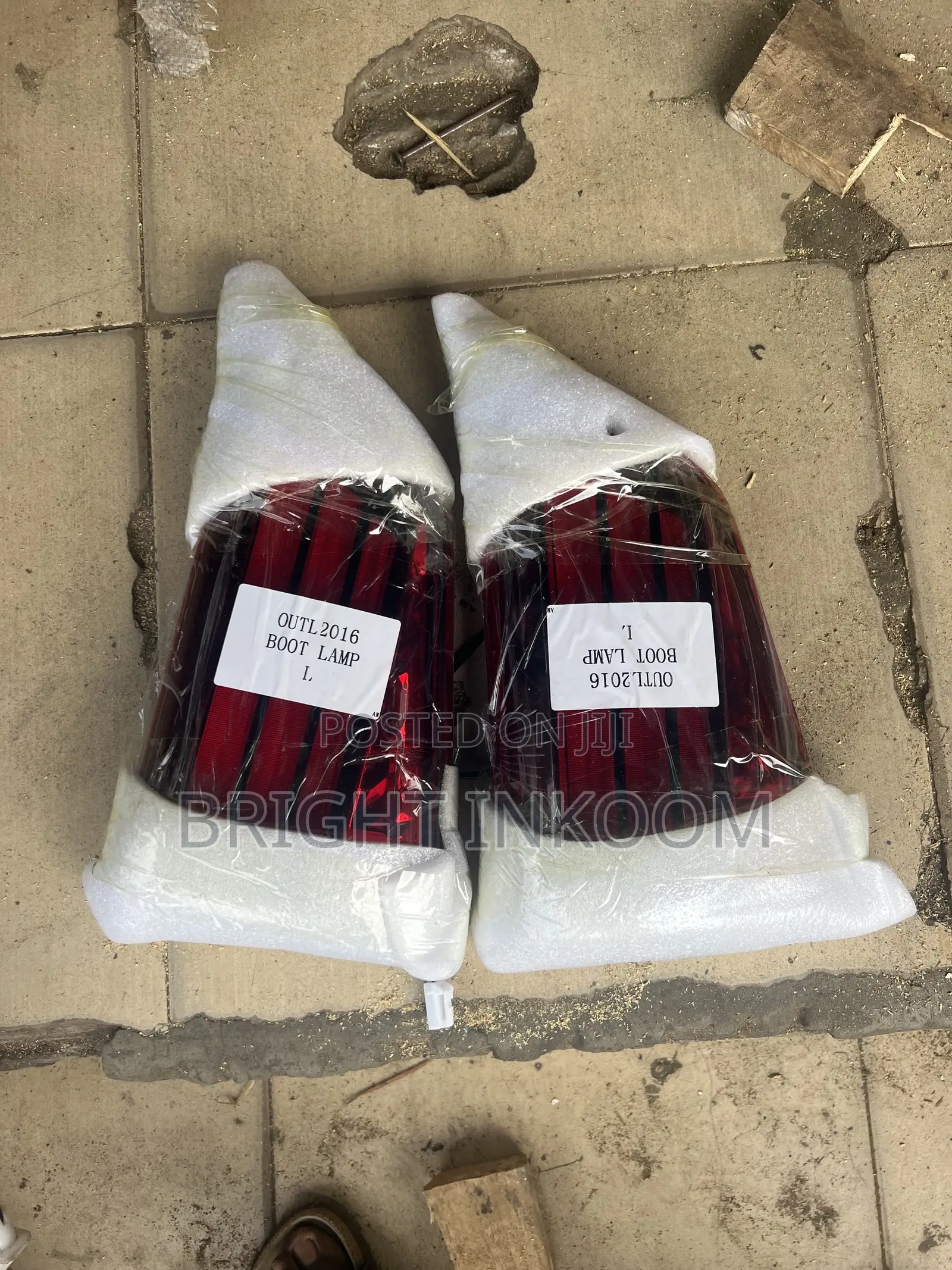 Mitsubishi Outlander 2017 2018 2019 Tail Light