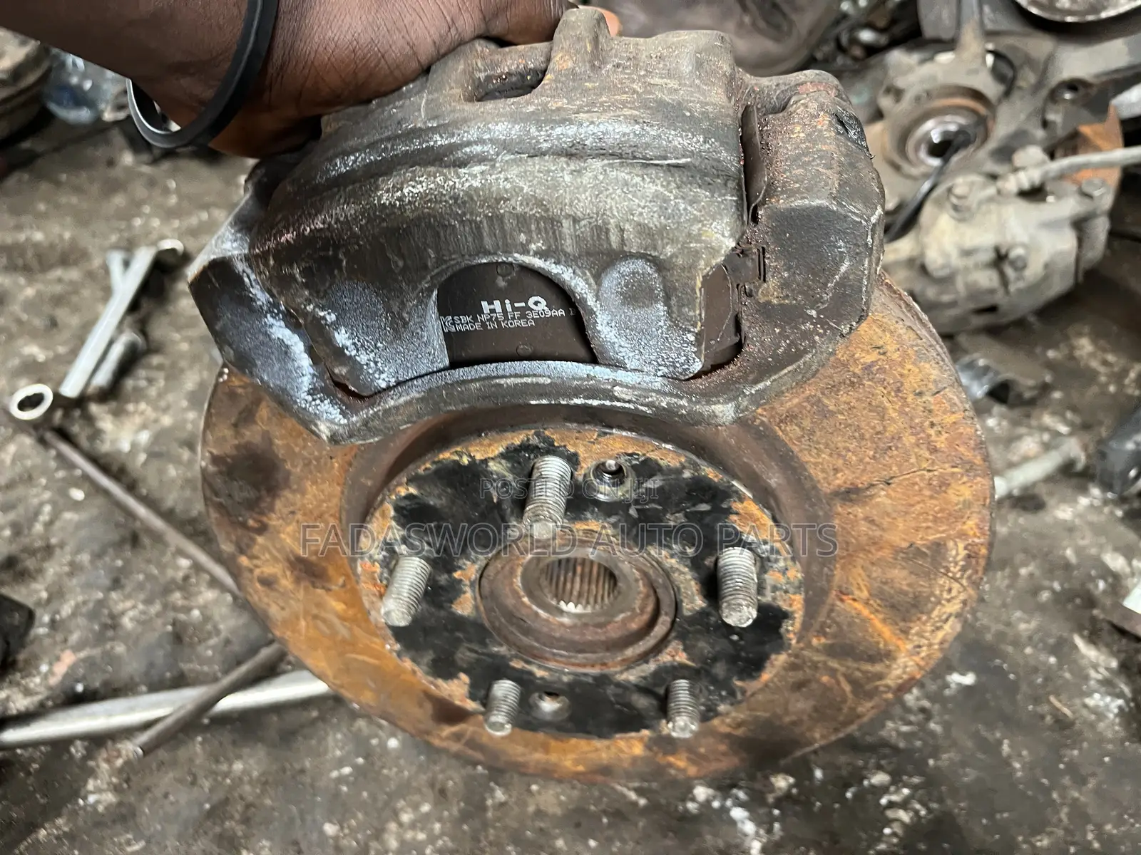 Hyundai Tucson 2012 iX35 Front Hub Complete