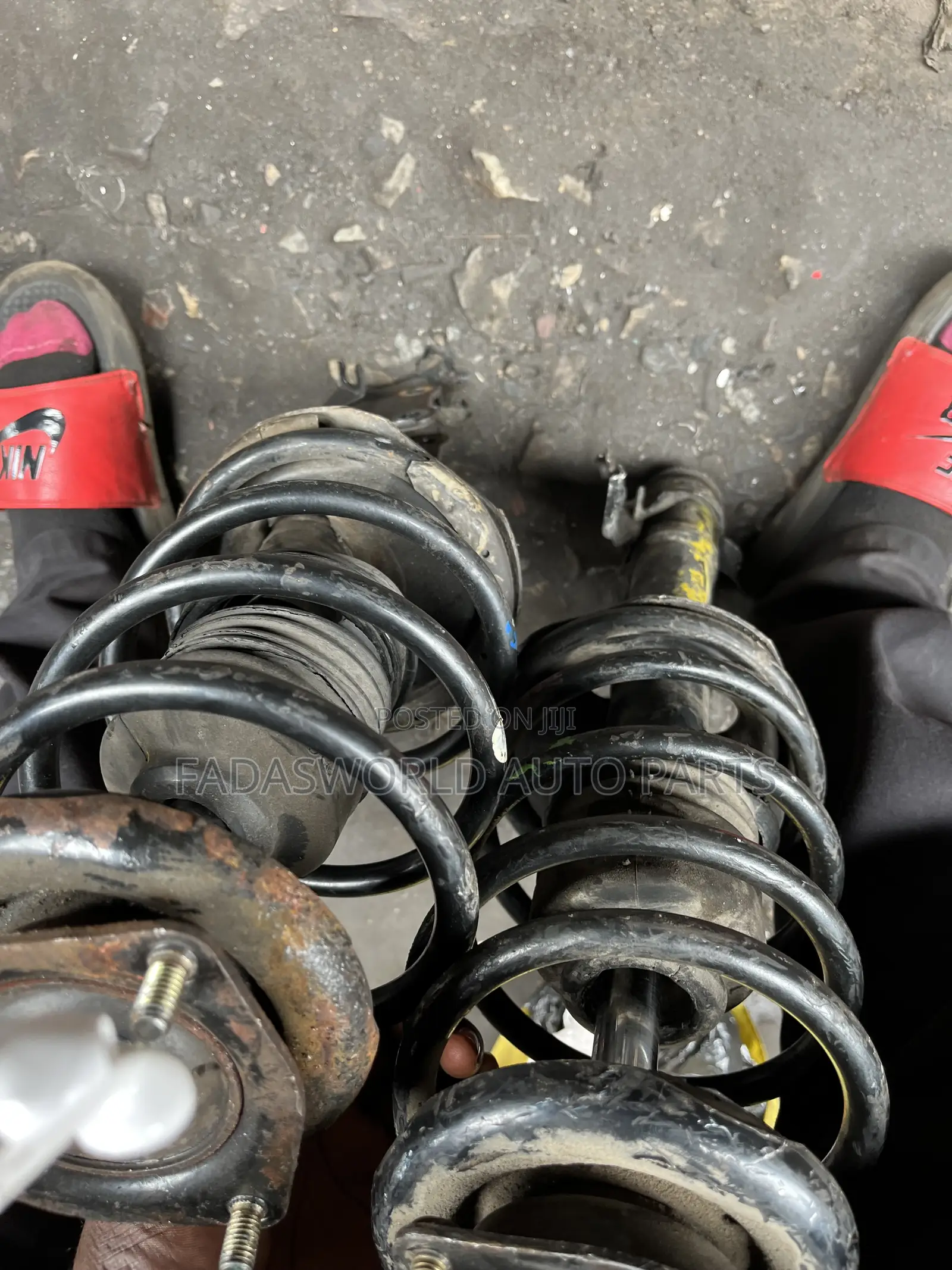 Nissan Sentra B15 Front Shocks Pair