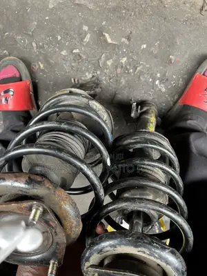 Nissan Sentra B15 Front Shocks Pair