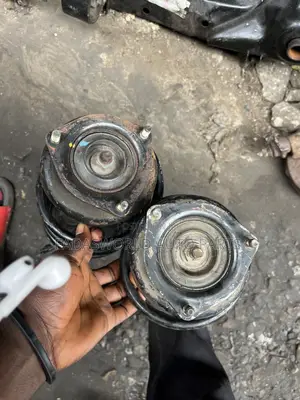 Nissan Sentra B15 Front Shocks Pair