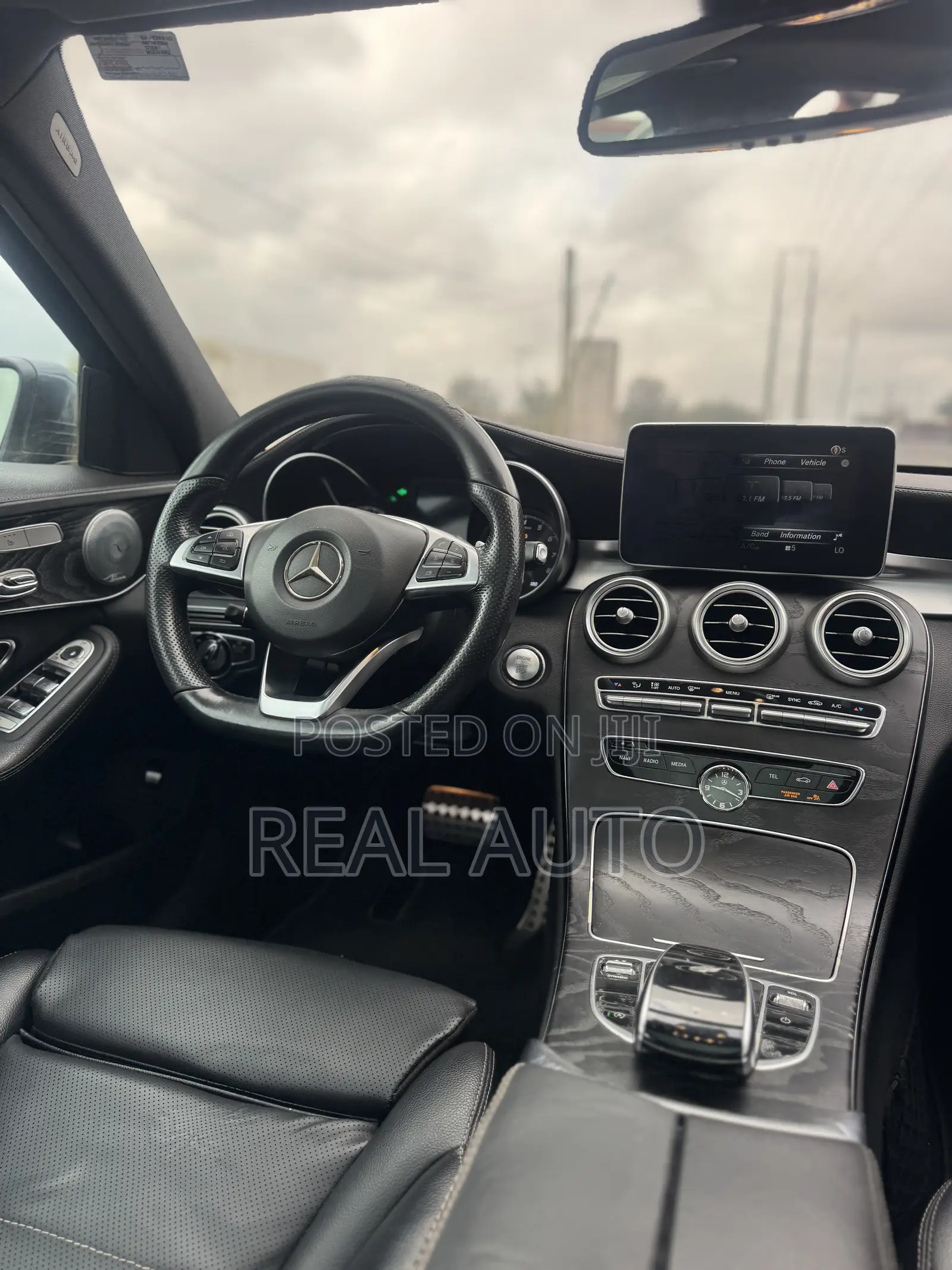 Mercedes-Benz C300 Sport 4Matic Sedan AWD (2.0L 4cyl 7A) 2017 Gray