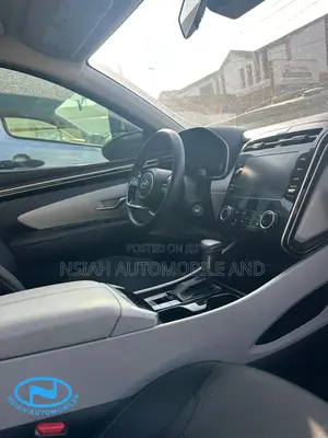 Hyundai Tucson 2022 Silver