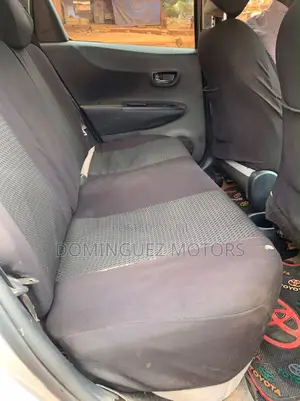 Toyota Vitz 2012 Silver