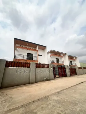 3bdrm House in Oyarifa, Ghana Flag for sale