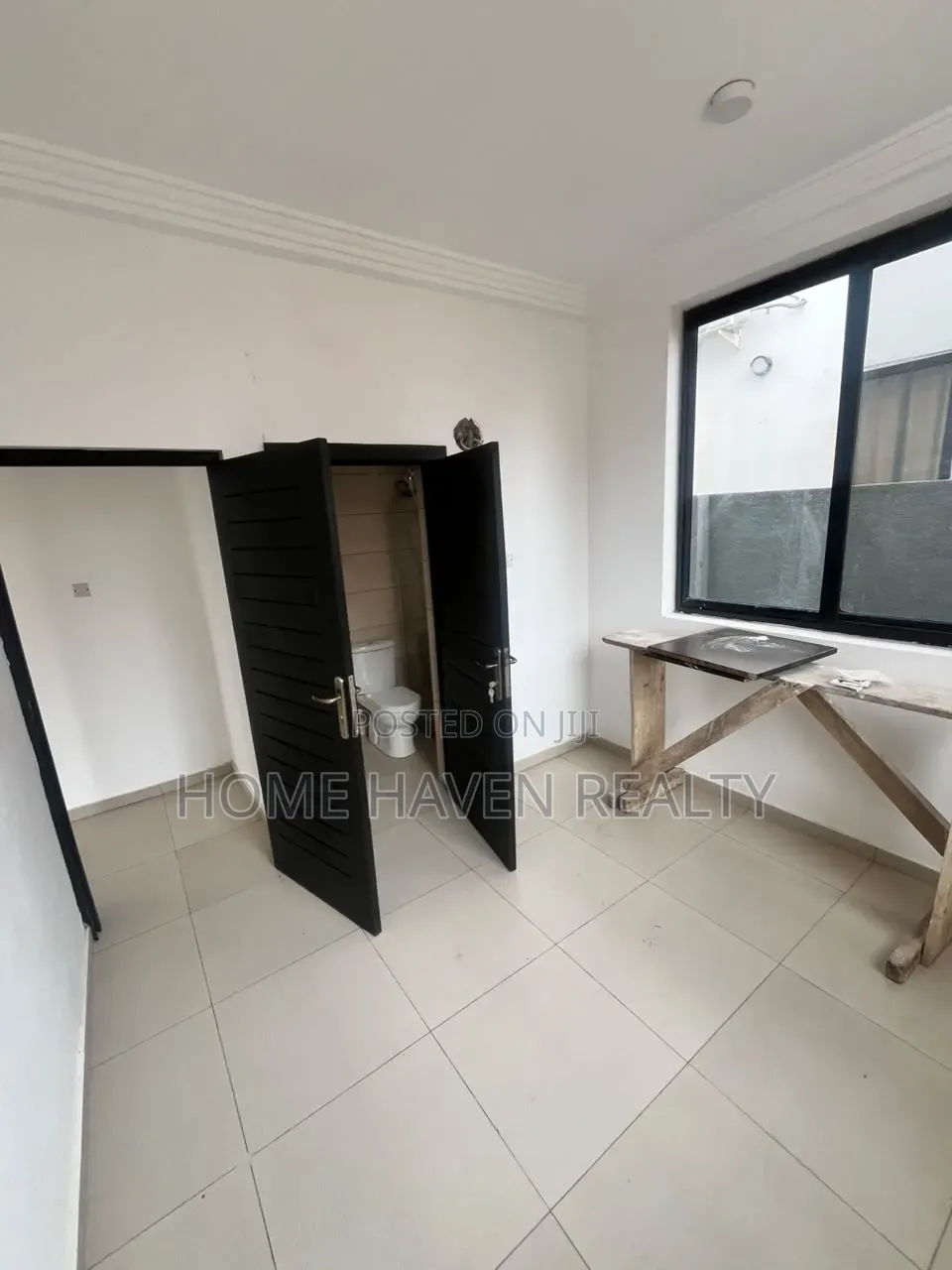 3bdrm House in Oyarifa, Ghana Flag for sale