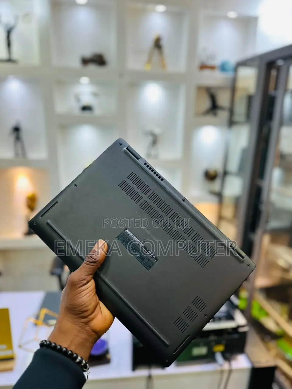 Laptop Dell Latitude 5300 2-in-1 8GB Intel Core i5 SSD 256GB
