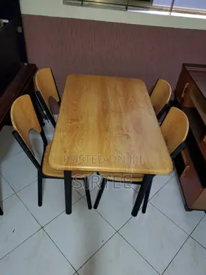 RELOCATION SALE: Dining Table Chairs Set