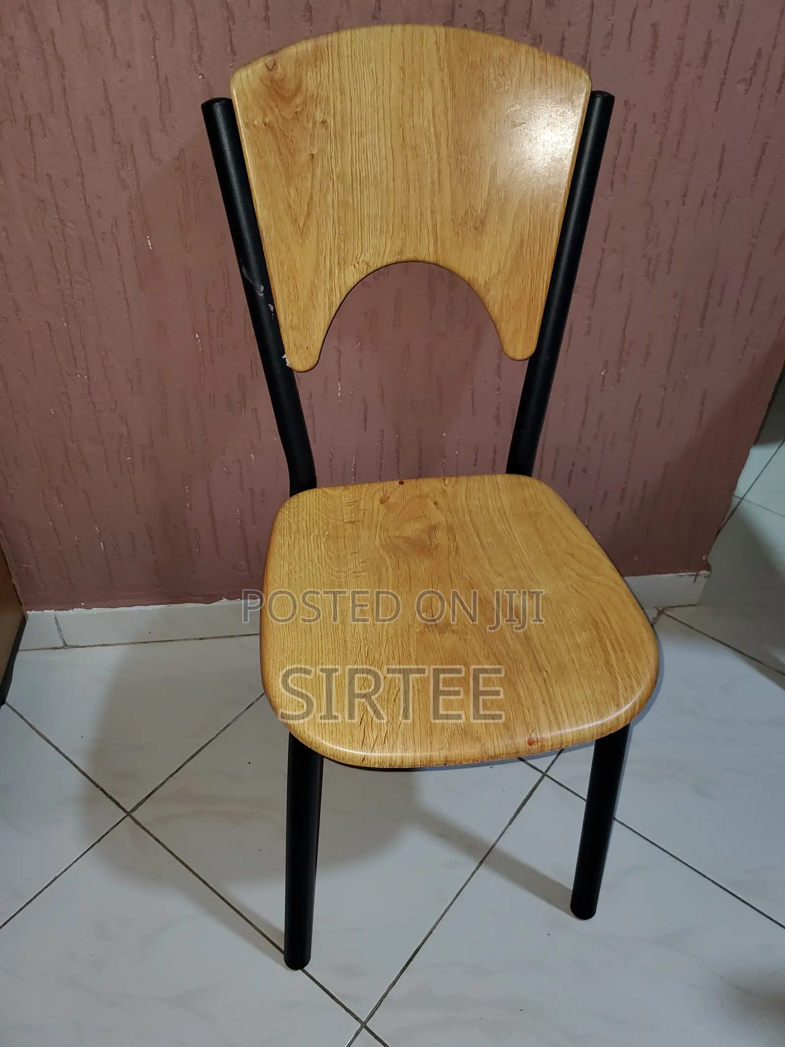 RELOCATION SALE: Dining Table Chairs Set