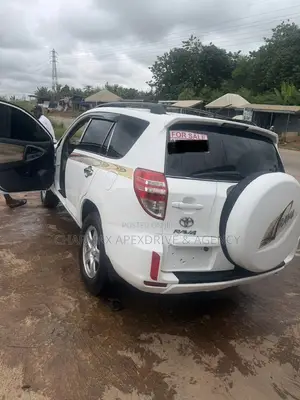 Toyota RAV4 3.5 2012 White