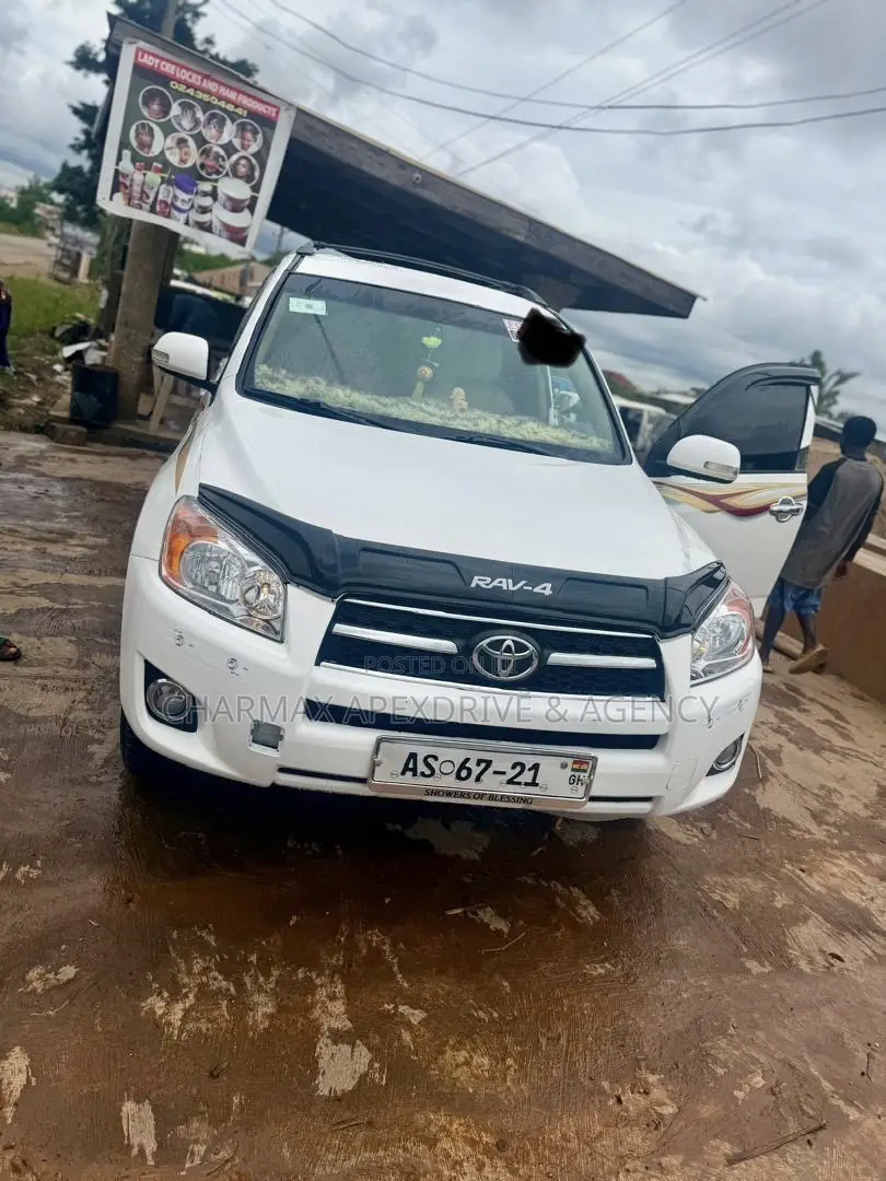 Toyota RAV4 3.5 2012 White
